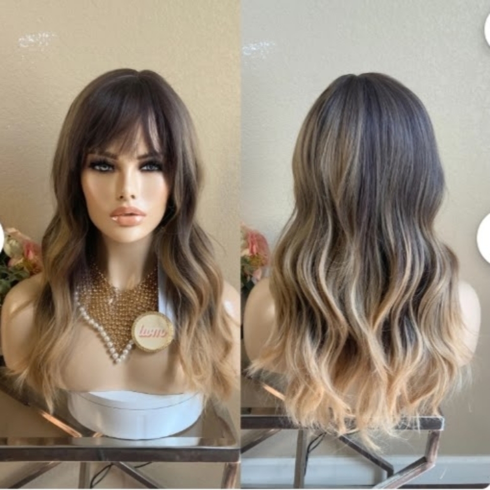 NWT Brunette Balayage Wavy Wig